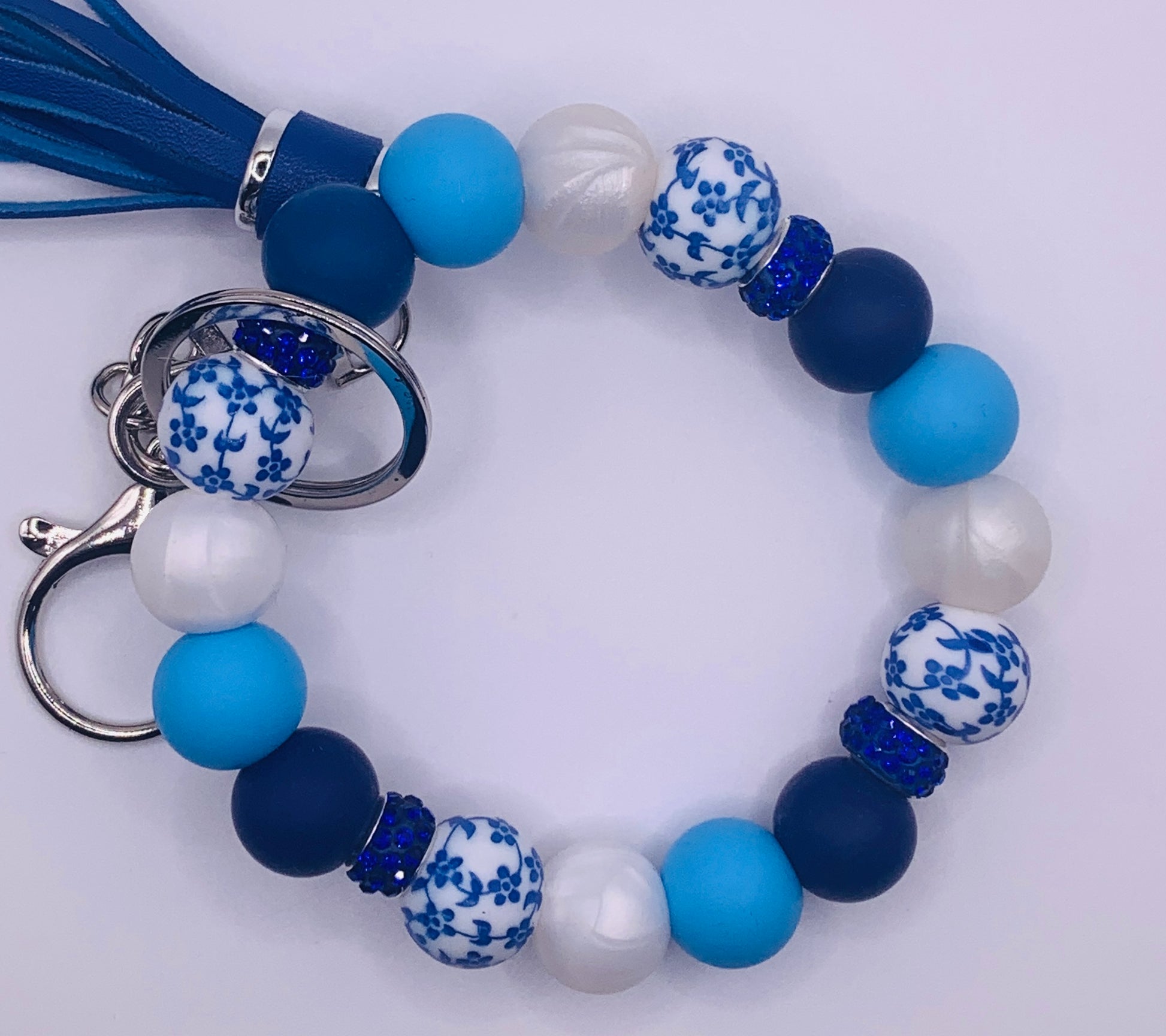 Beadable Wristlet Keychain (mixed blue/white)